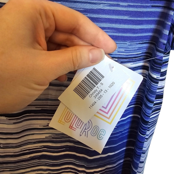3/$15 Lularoe Blue V-Neck Shirt Christy T Size Small - Picture 3 of 7
